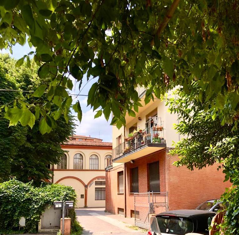 Charming Home Towers-Roofs View بولونيا المظهر الخارجي الصورة