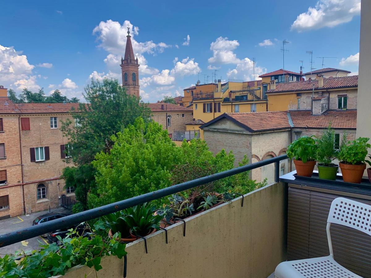 Charming Home Towers-Roofs View بولونيا المظهر الخارجي الصورة